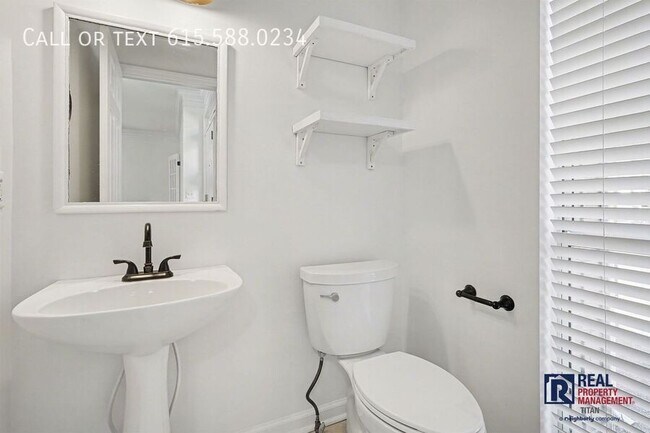 Building Photo - 2023 Bratton Pl Dr