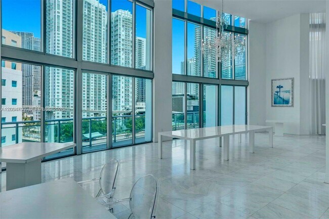 Building Photo - 350 S Miami Ave