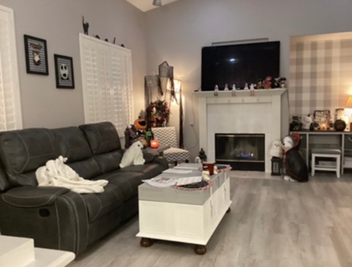 Building Photo - 928 Bello Rd