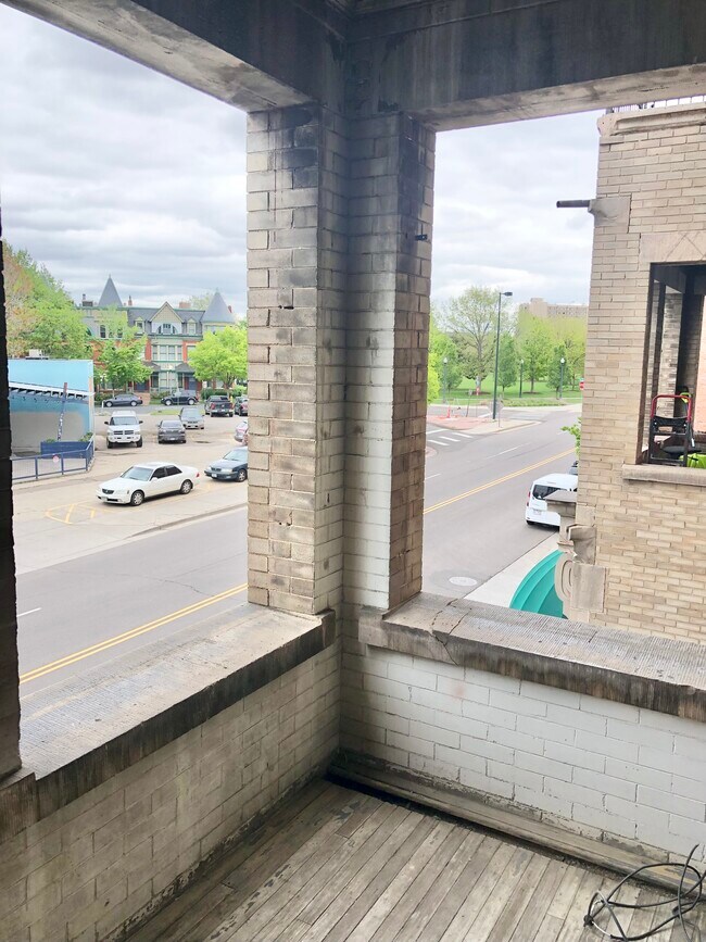 img_0287 - Cross Apartments