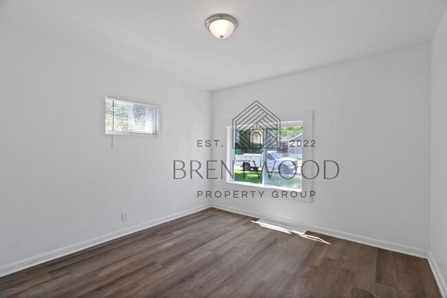 Building Photo - Charming 3BR/1B Single-Family Home