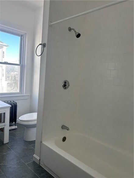 Building Photo - 181 Reynolds Ave