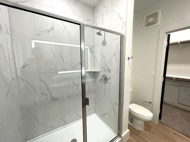 Building Photo - 2425 Central Expy