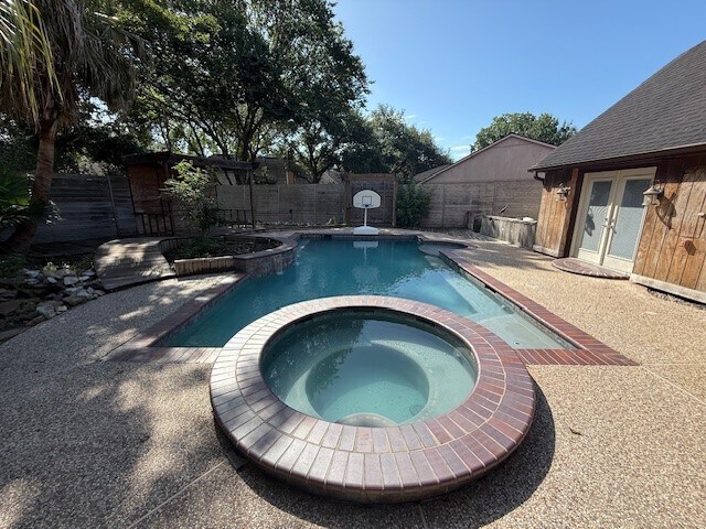 Building Photo - 2602 Cloverfield Ct
