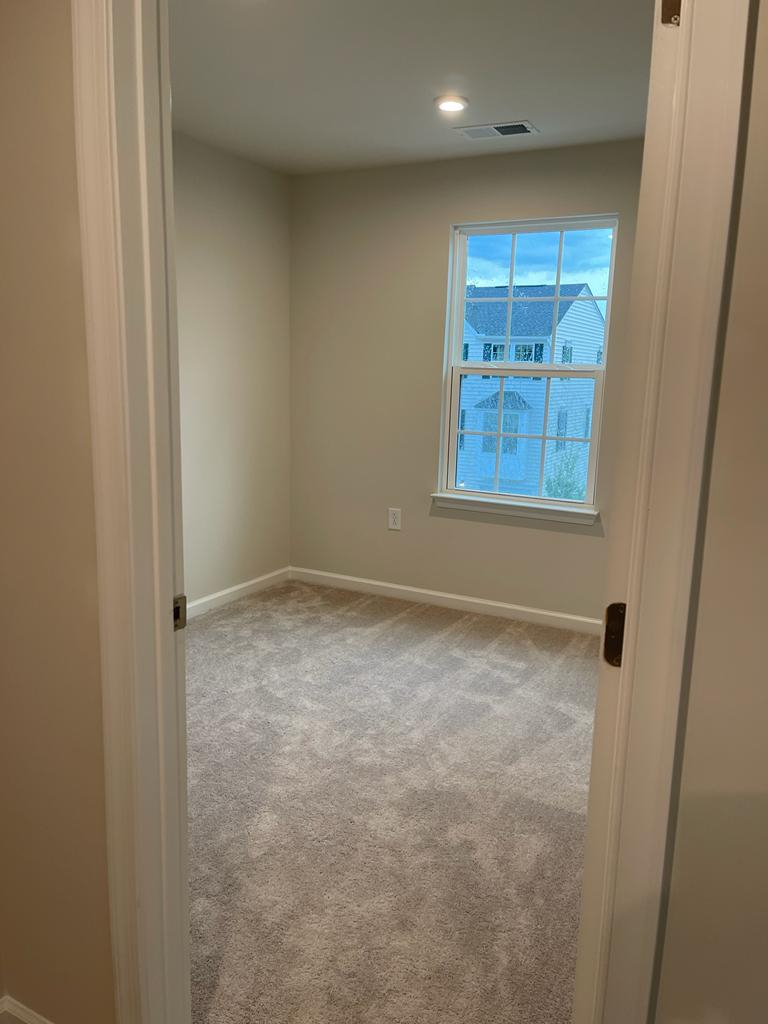 Building Photo - Room in Duplex on Romeria Dr