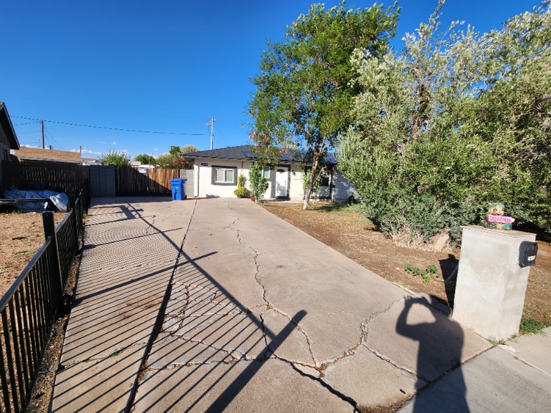 Building Photo - 3518 W Lynwood St