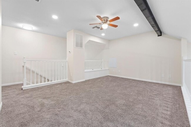 Building Photo - 49 W Southfork Pines Cir