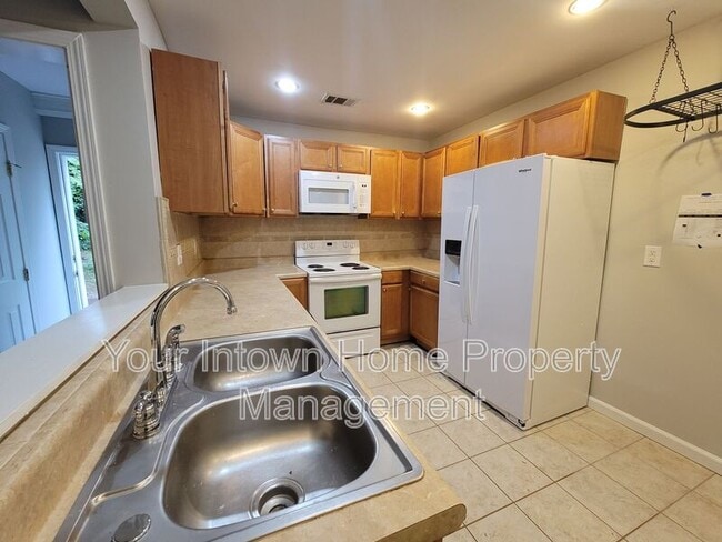 Building Photo - 1322 George W Brumley Way SE