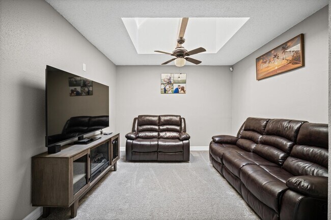 Building Photo - 6171 Dryad Dr