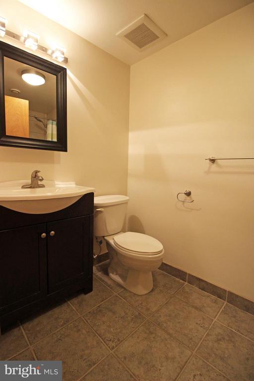 Building Photo - 6872 Melrose Dr