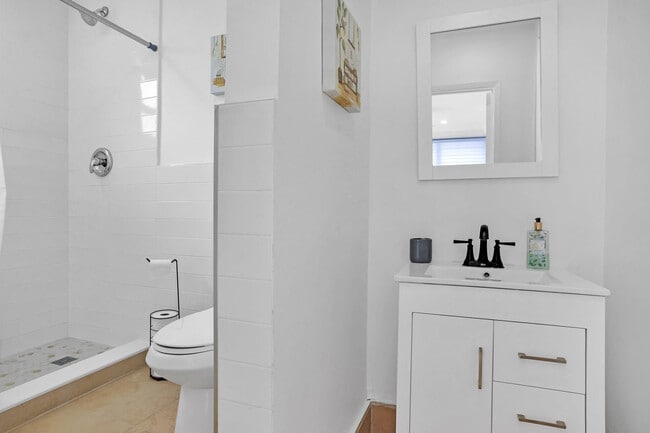 Building Photo - 2007 Northridge Rd