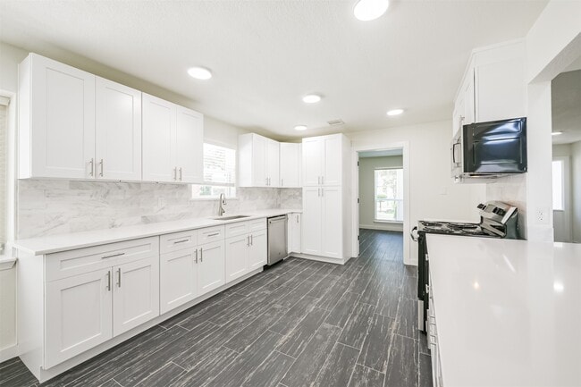 Building Photo - 19507 Spoonwood Dr