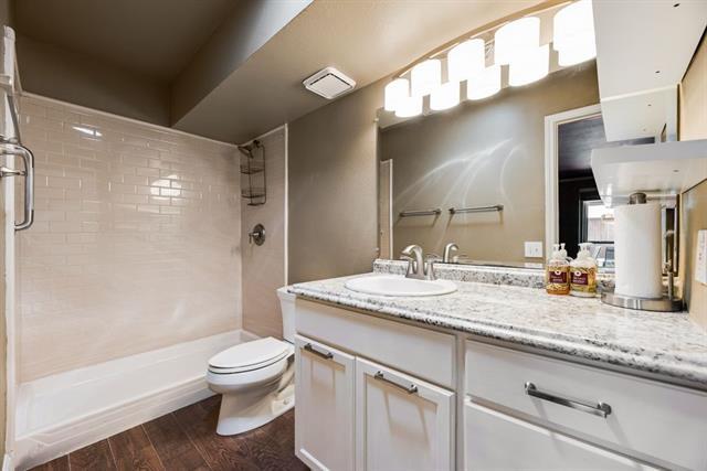 Building Photo - 2005 Papeete Dr