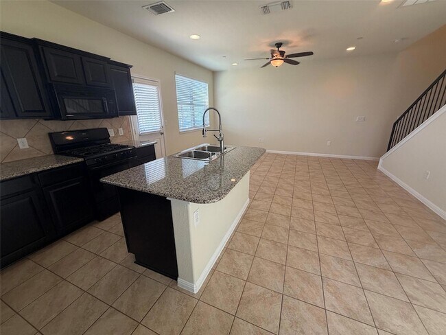 Building Photo - 1001 Zodiac Ln