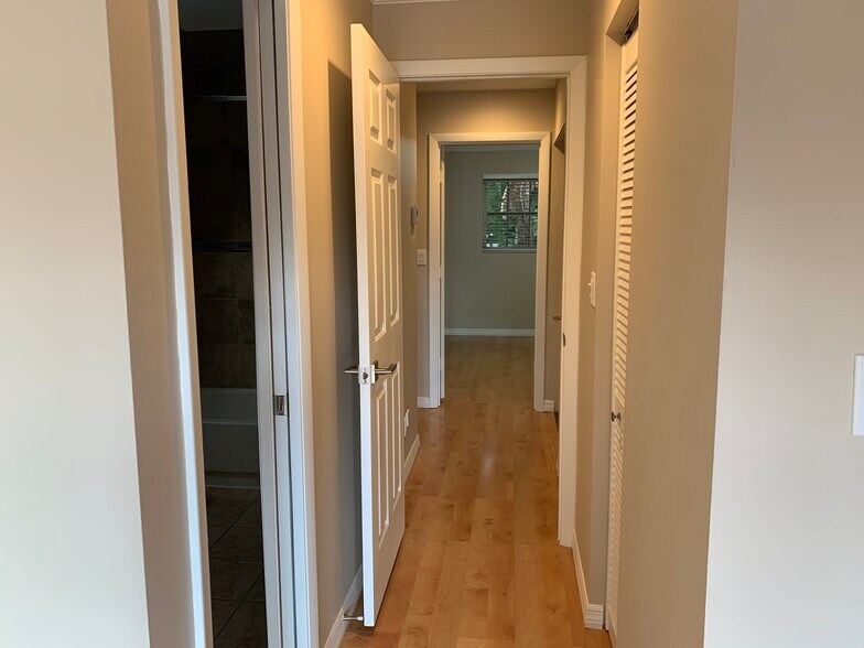 Hallway facing Guest Room - 921 SE 13th St