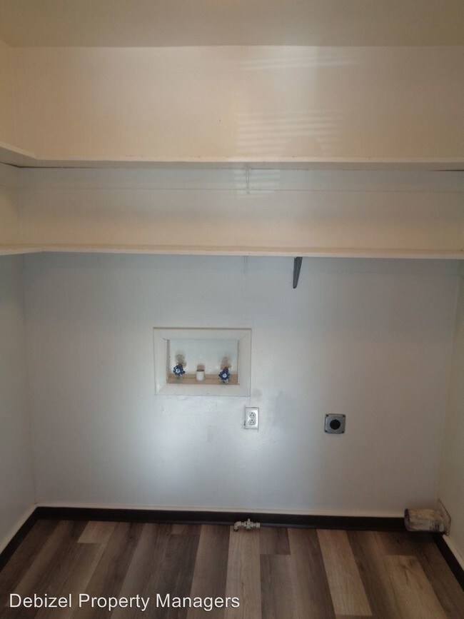 Building Photo - 2 br, 1 bath Apartment - 1929 Belvedere Drive