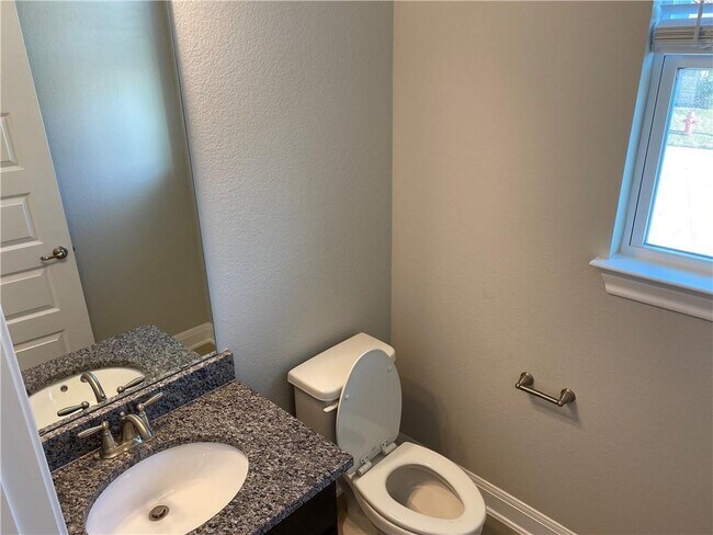 Building Photo - 4628 Katherine Dr