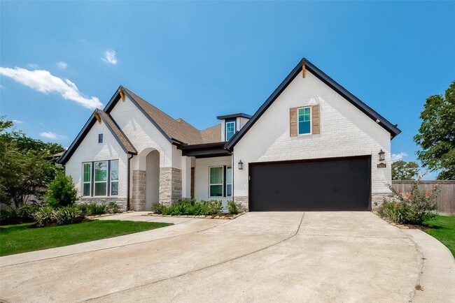 Building Photo - 24351 Dyer Hl Wy