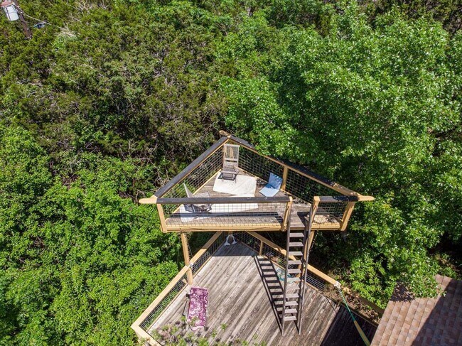 Building Photo - 5803 Rittenhouse Shore Dr