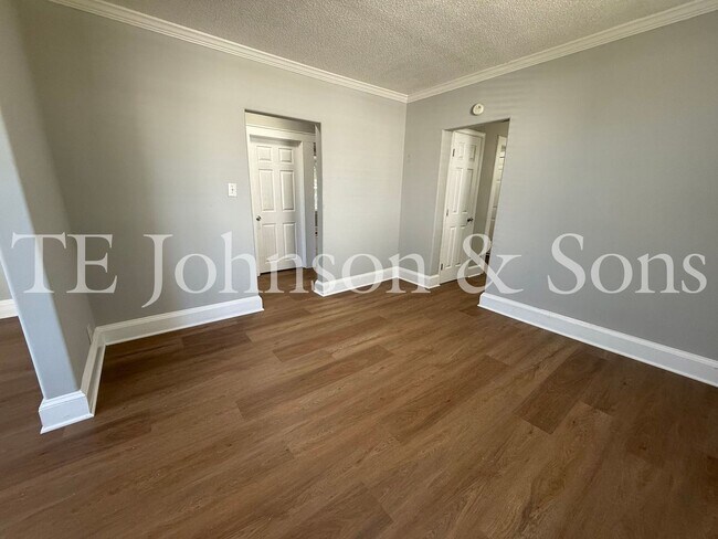 Building Photo - 3054 Indiana Ave