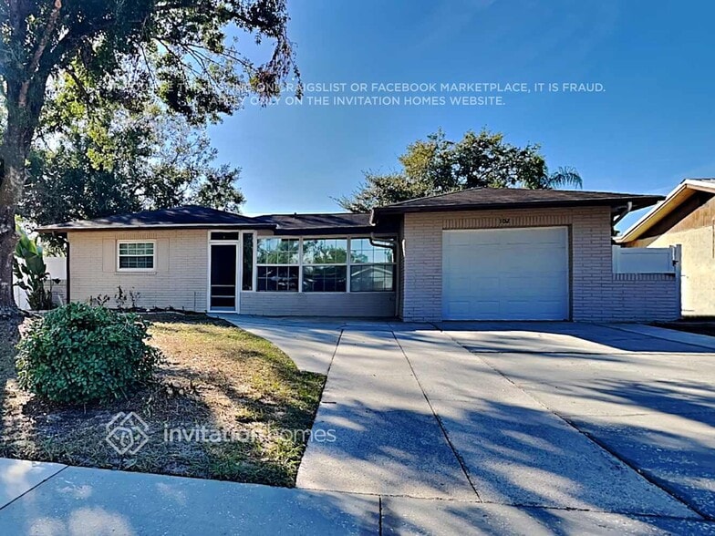 Primary Photo - 102 Valley Cir