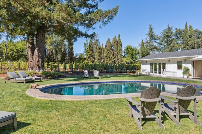 Building Photo - 760 Zinfandel Ln