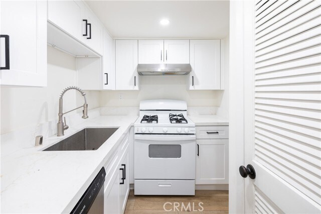 Building Photo - 1132 Elm Ave