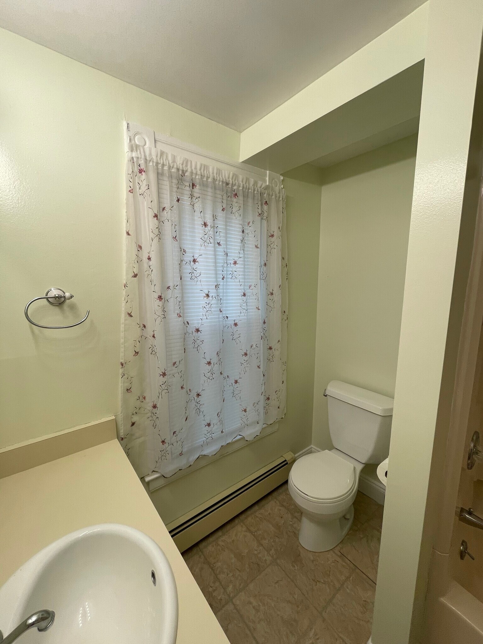 Building Photo - 8 Woodland St