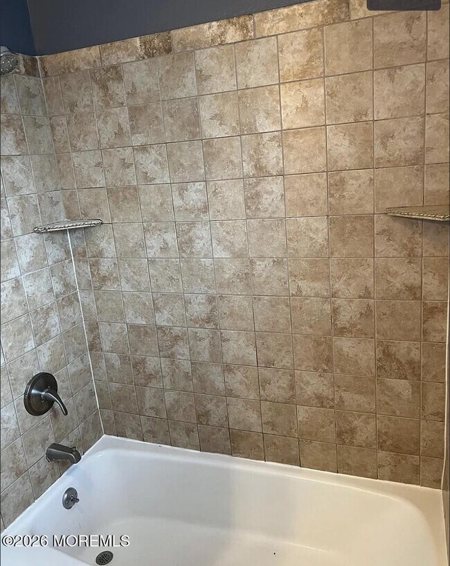 Building Photo - 711 Wall Rd