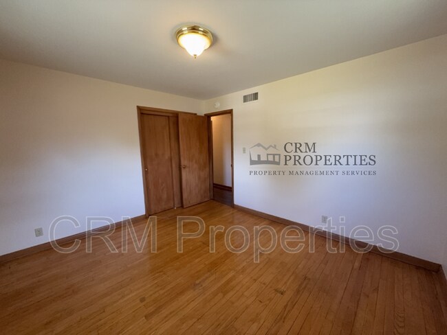 Building Photo - 4610 Dickson Rd