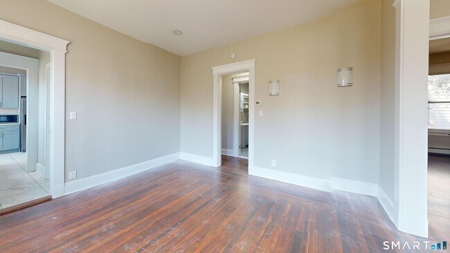 Building Photo - 1616 Chapel St