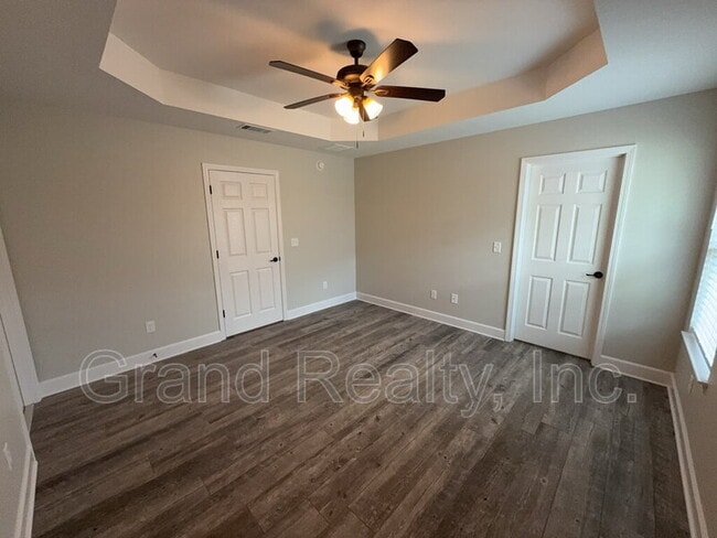 Building Photo - 7228 Par Ln