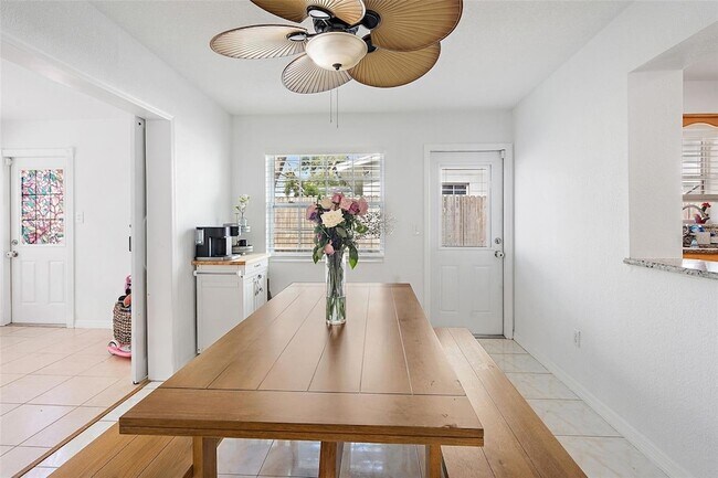 Building Photo - 5542 19th Ave N