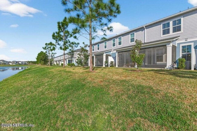 Building Photo - 260 Brandon Lks Dr