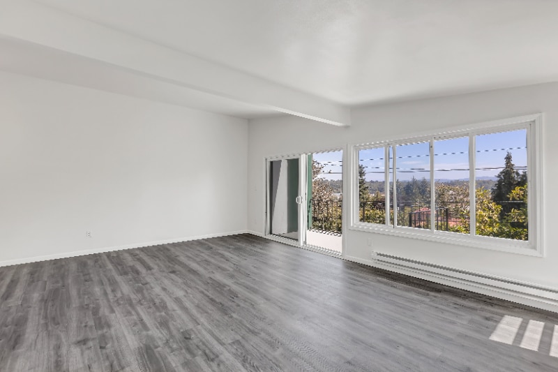 Building Photo - 10607 Des Moines Memorial Dr