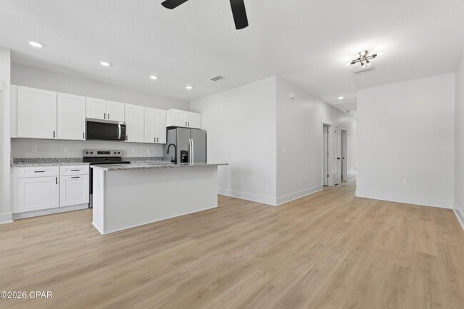 Building Photo - 2316 E 19th Pl