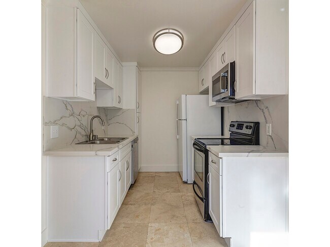 Building Photo - 2884 Sawtelle Blvd