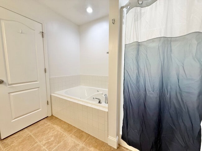 Building Photo - 821 Amburn Meadows Ln