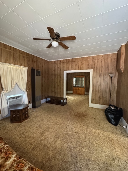 Building Photo - 2026 S Hooker St