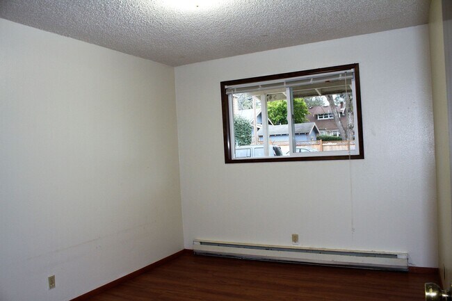Building Photo - 1BD/1BA Apartment in Awesome Small Complex! Minutes from Downtown!