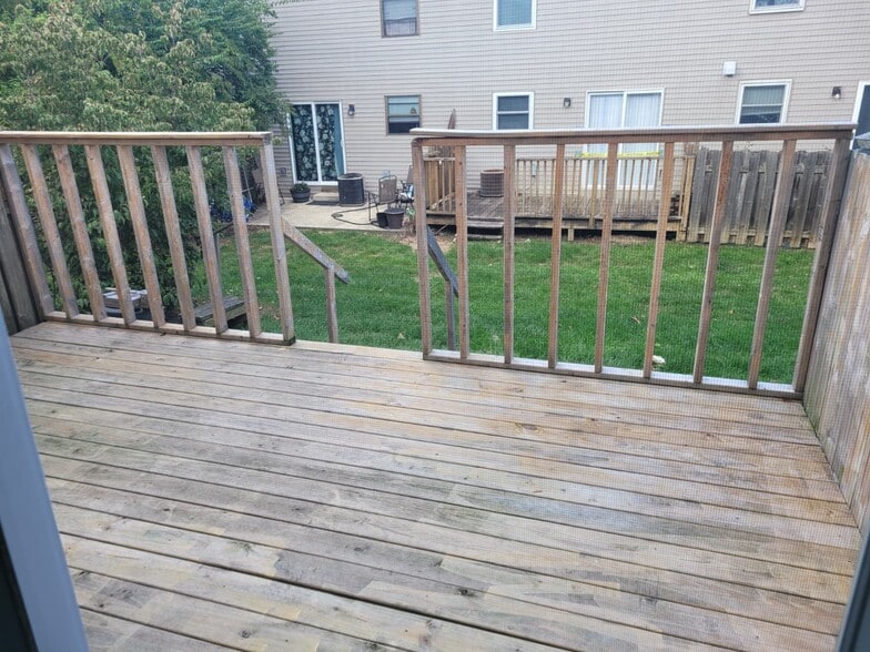 Building Photo - 872 Upholland Ln