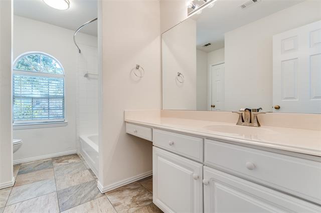 Building Photo - 2655 Lakeforest Ct