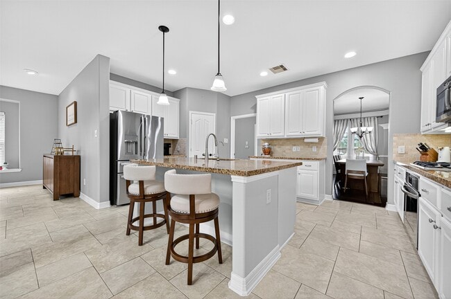 Building Photo - 6854 Adrienne Arbor Dr