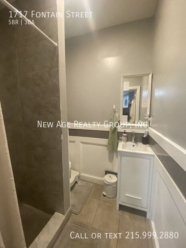 Building Photo - 1717 Fontain St