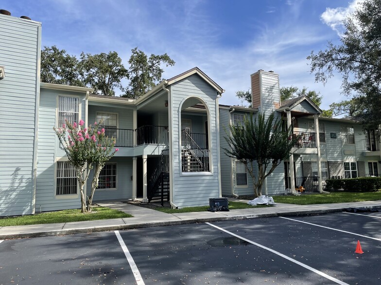 Primary Photo - 2550 N Alafaya Trl