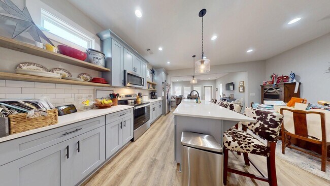 Building Photo - 1289 Foxtail Ln