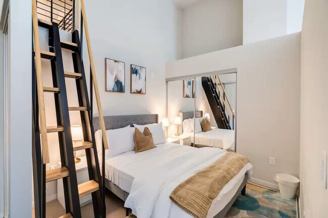 Building Photo - 309 Vine St