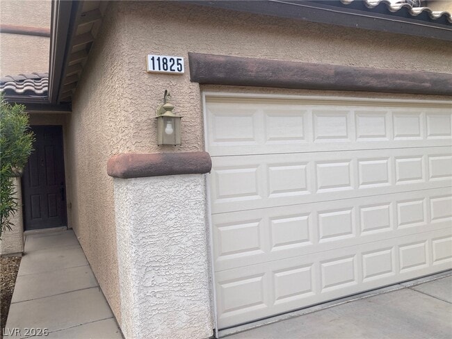 Building Photo - 11825 Newport View St