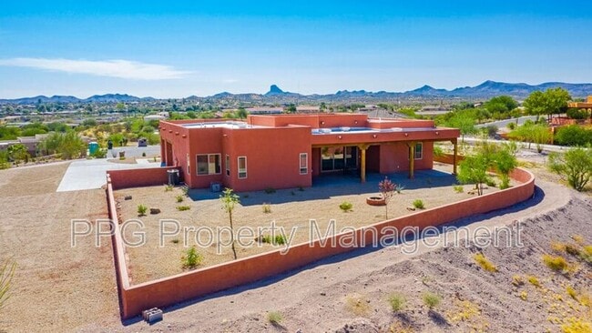 Building Photo - 335 Latigo Way