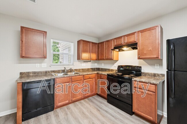 Building Photo - 861 Plaza Walk Dr